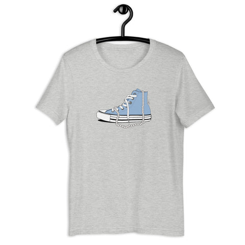 Chucks and Pearls - T-Shirt