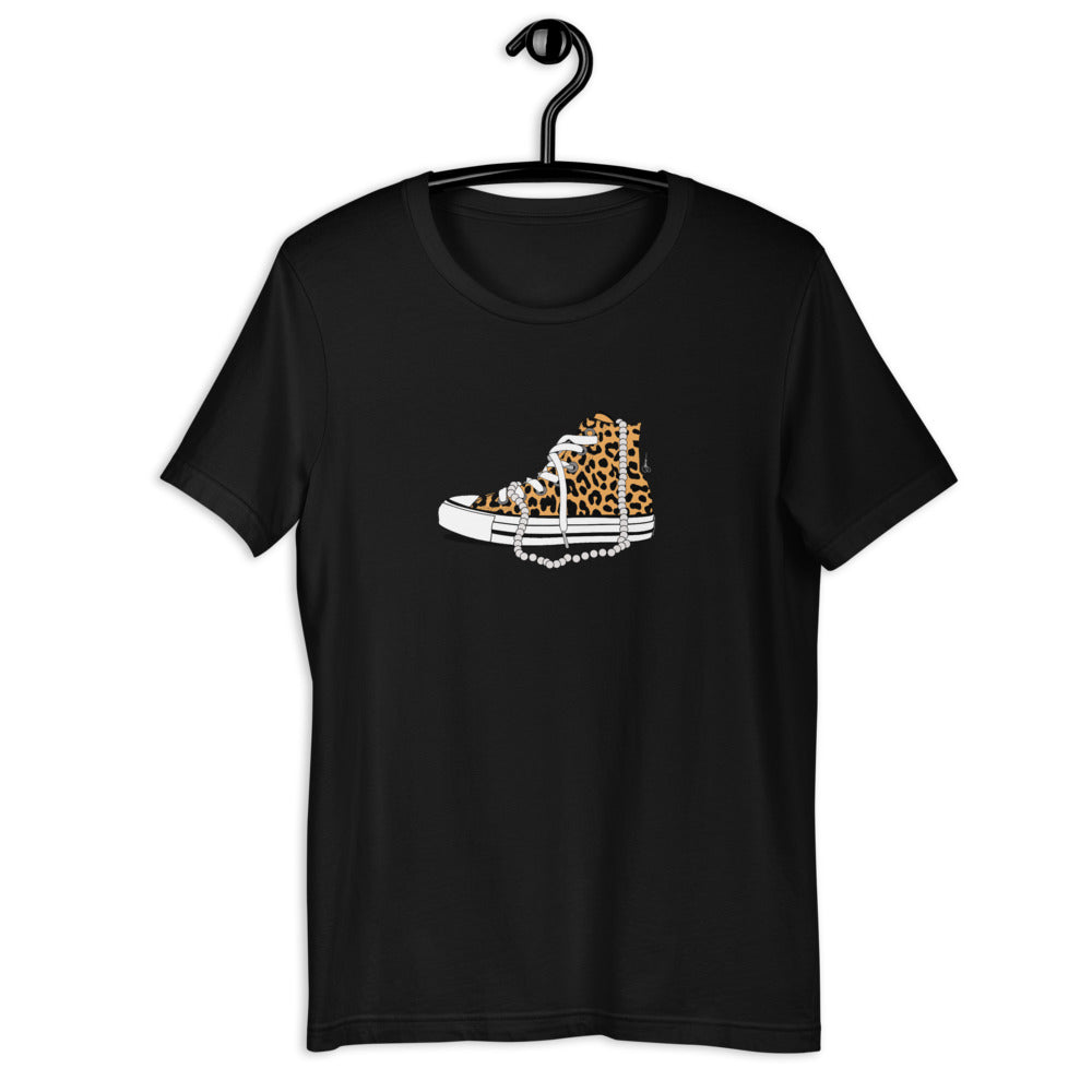 Chucks and Pearls - T-Shirt